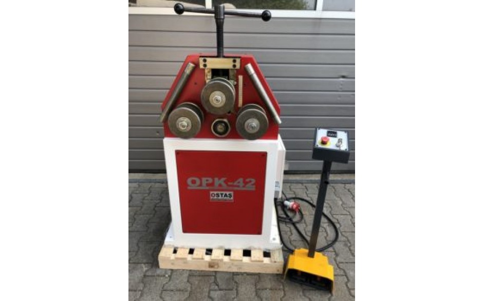 OPK-42-DIG | Gemotoriseerde profielbuigmachine met digitale uitlezing