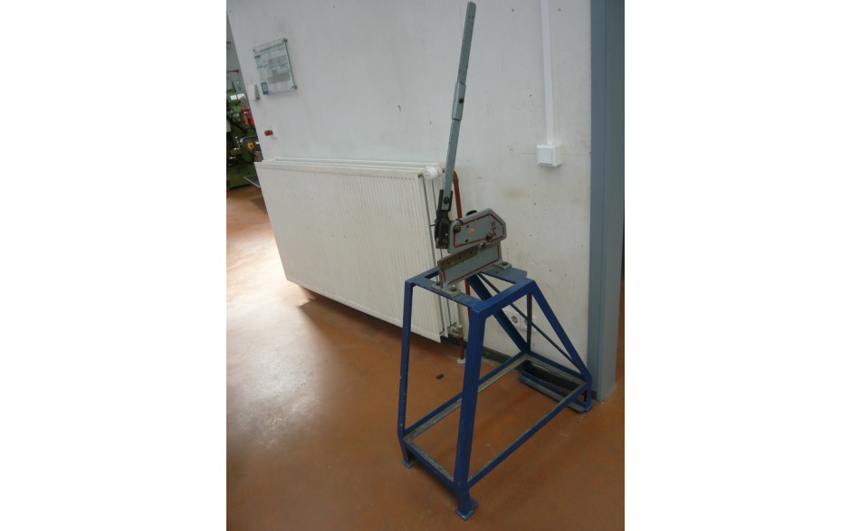 OCC-20-054 | *O GEBRUIKTE KL. 22033 HANDPLAATSCHAAR 1BR  4/2   4x120mm  OP VOET